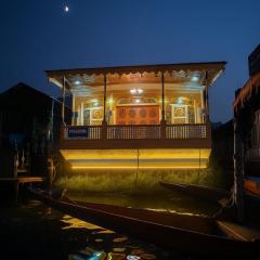 Lalarukh Group of Houseboats