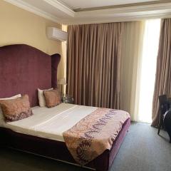 Lake view Palace Hotel