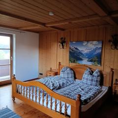 Idyllische Maisonettewohnung mit Bergblick