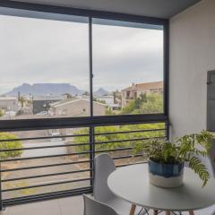 8 Blue Tides Premium Blouberg Apartment with Table Mountain View