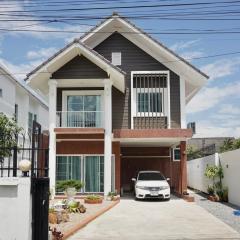 Browny house - Doi Suthep View