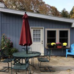 Cozy Studio Cabin Rental with Hot Tub Perfect for Glamping in Ohio