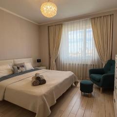 Трехкомнатная квартира рядом с Байтереком