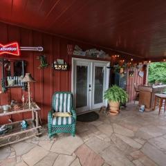 Romantic Suite Rental with Terrace and Chimenea near Gatlinburg, Tennessee