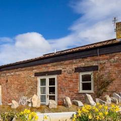 Wilf's Barn, romantic cottage with free parking