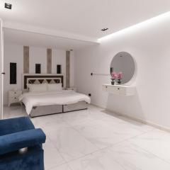 استديو فاخر بشرفة في ابحر