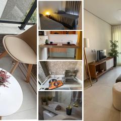 RUA PLANA, 2qts, 2 banh, varanda c CHURRASQUEIRA, estacionamento, ELEVADOR, portaria