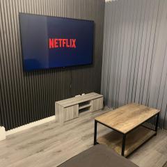 Jay3 Suites - Modern, Spacious & Charming One Bedroom Apartment in Dagenham