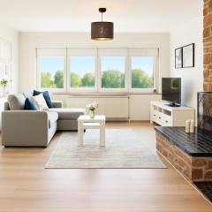 Rheinblick und Yachthafen mit privatem Stellplatz