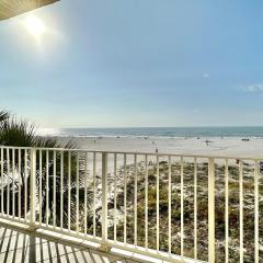 Chateaus on White Sands 302