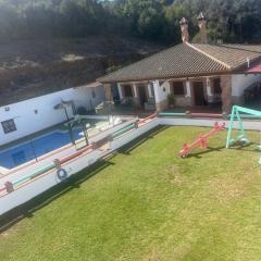 ESPECTACULAR Casa Rural NURIA máx 14 personas