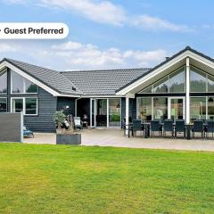 18 person holiday home in Nørre Nebel