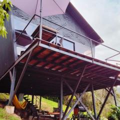 Luna Creciente Refugio de Luz y Naturaleza