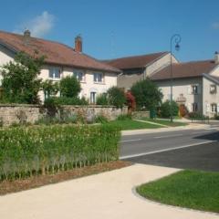 Spacieux gîte familial avec jardin et salle de jeux, proche de Center Parcs et des Vosges - FR-1-584-45