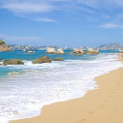 Hermosa Suite a Pie de Playa en Acapulco