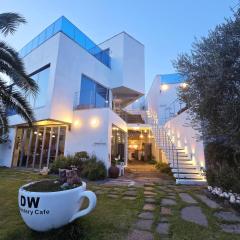 Seogwipo Dawa Pool Villa Pension