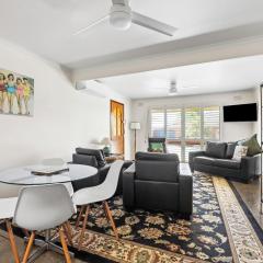 Coastal Comfort - Peaceful 2BR stay in old Torquay