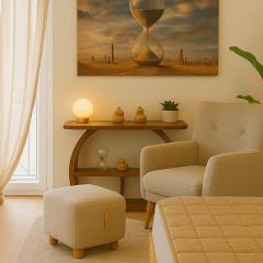 TIMELESS HOME Deluxe Smart Cinema Suite with Netflix & Disney