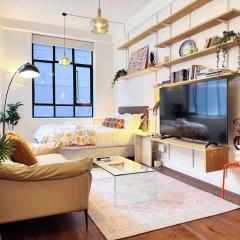 Charming City Nook Steps From Everything Queen St