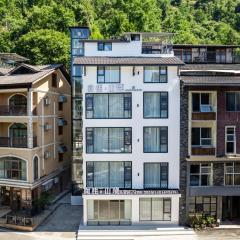 Zhangjiajie Longing Mountain B&B