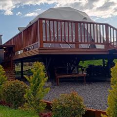 La cabaña de Ciela G glamping con jacuzzi y croquet