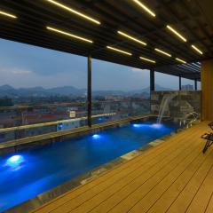 BBQ Hotel with Swimming Pool in Lạng Sơn