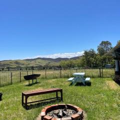 Cottage on Yass River Farm - Pet & Horse Friendly - Ideal Road-Trip Stopover