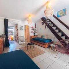 Kaz Loukina - à 50m de la plage des Roches Noires