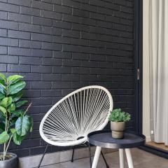 Modern, Calm and Coastal Studio in Station House