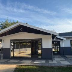 Mitchell Guest House Golf Road