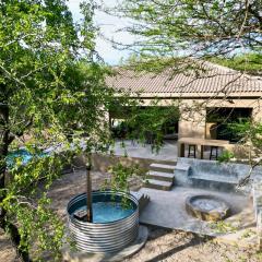 Dung Beetle Bush Villa