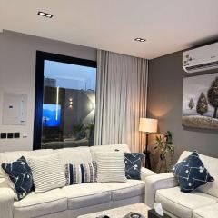 شقة أرضية مدخل خاص غرفتين نوم وصالة