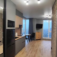 Студія-люкс з панорамними вікнами - біля жд авто вокзала
