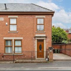 Albert Stays - 5 bed Sleeps 11 - Free Parking