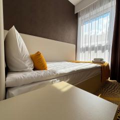 Eclipse Budget Rooms