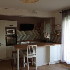 Bright apartment with pool and tennis