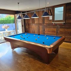 Appartamento con Biliardo Privato Patio e Parcheggio Aosta