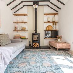 The Cowshed - Country Retreat