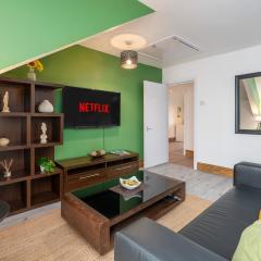 Llangefni Town Centre 3 Bed Apt & Free Parking