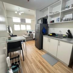 Holly's Place by Motorists Transient House