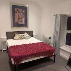 Sea Breeze City-Centre Flat with Parking