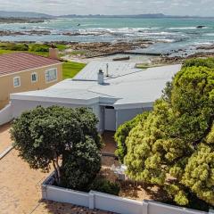Groot Kabeljou ocean front family home