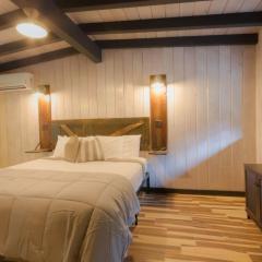 Destination Oak Creek 9 - with shared patio