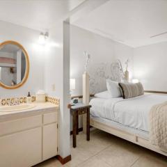 Studio Suite- Country