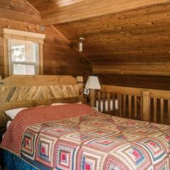 Rustic Cabin for 2 in Oak Creek Cabin - WILD ROSE