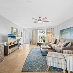 2 bed, steps from Wilton Drive, BBQ, fire pit