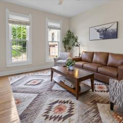 Simple Comfort 1 Bed 1 Bath Near Downtown Indy