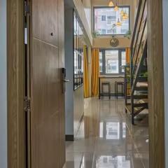 Modern Loft-Style Condo - Perfect for Families or Couples