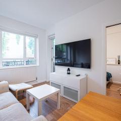 3 Bedroom Apartment With Balcony Near Kings Cross