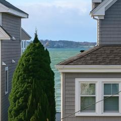 Adam's apartment Modern 3BR 2BA Free Parking by Swampscott Beach By Amana Green realty